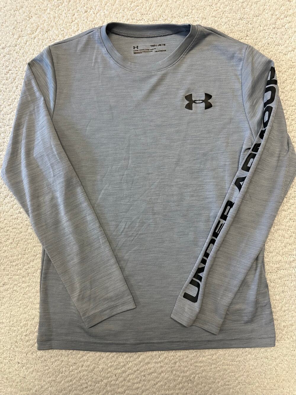 Under Armour Youth Boys Long Sleeve HeatGear Shirt Medium